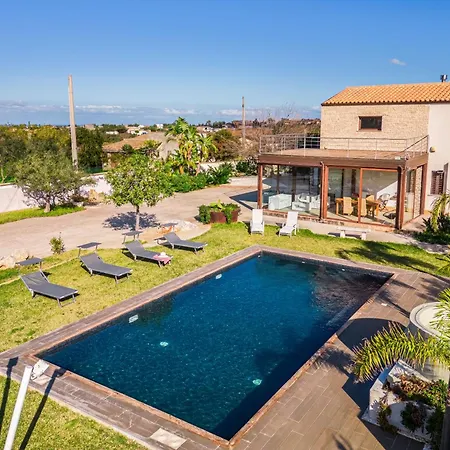 Dellalbero Villa *